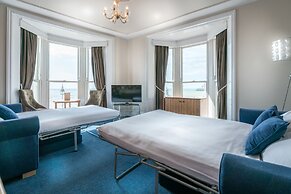Queens Hotel
