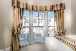 Queens Hotel