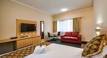 Mahoneys Motor Inn