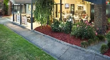 Mahoneys Motor Inn