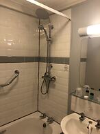 New Holmwood Hotel