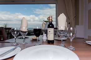 New Holmwood Hotel