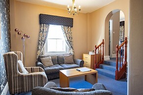 New Holmwood Hotel