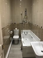New Holmwood Hotel