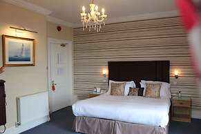 New Holmwood Hotel