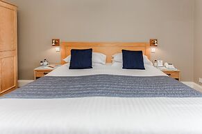 New Holmwood Hotel