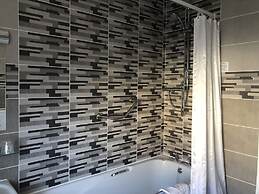 New Holmwood Hotel