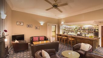 New Holmwood Hotel
