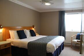 New Holmwood Hotel