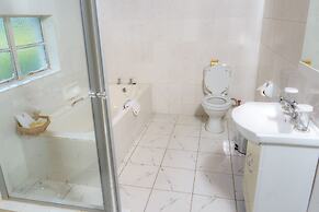 Great Zimbabwe Hotel
