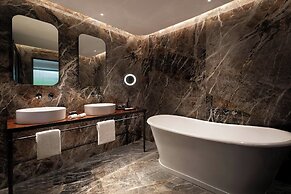 Sheraton Lake Como Hotel
