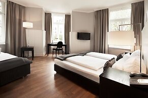 Victoria Hotel