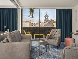 Pley Hotel