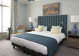 Bush Hotel Farnham