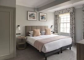 Bush Hotel Farnham