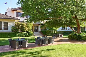 Hyatt Hotel Canberra - a Park Hyatt