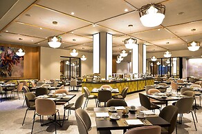 Porto Palácio Hotel by The Editory