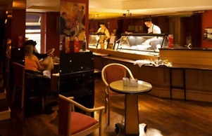 Pery's Hotel
