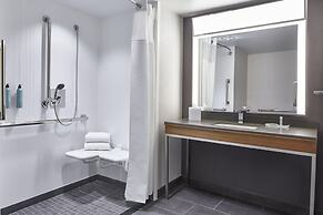 Courtyard By Marriott Detroit Downtown