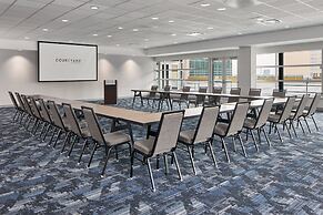 Courtyard By Marriott Detroit Downtown