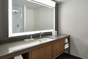 Courtyard By Marriott Detroit Downtown