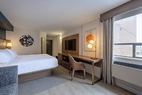 Holiday Inn & Suites Winnipeg Downtown by IHG