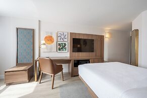 Holiday Inn & Suites Winnipeg Downtown by IHG