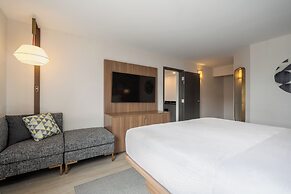 Holiday Inn & Suites Winnipeg Downtown by IHG