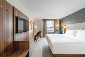 Holiday Inn & Suites Winnipeg Downtown by IHG