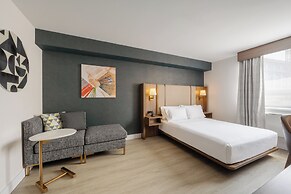 Holiday Inn & Suites Winnipeg Downtown by IHG
