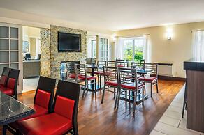 Comfort Inn Newmarket - Aurora