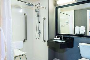 Comfort Inn Newmarket - Aurora