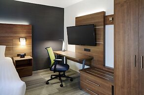 Holiday Inn Express Toronto - Downtown by IHG