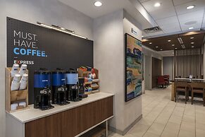 Holiday Inn Express Toronto - Downtown by IHG