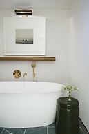Kimpton Saint George by IHG