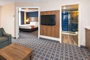 Quality Suites Whitby