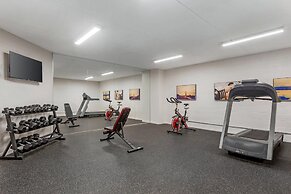 Quality Suites Whitby