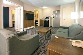 Quality Suites Whitby