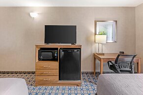 Quality Suites Whitby