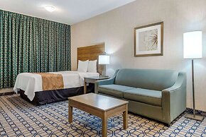 Quality Suites Whitby