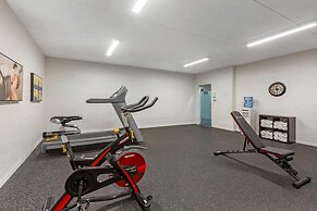 Quality Suites Whitby