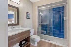 Quality Suites Whitby
