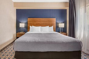 Quality Suites Whitby
