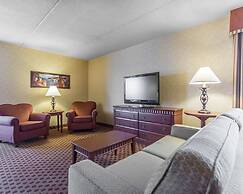 Quality Inn & Suites Bay Front