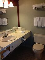 Quality Inn & Suites Bay Front