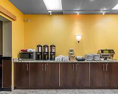 Quality Inn & Suites Bay Front