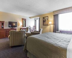 Quality Inn & Suites Bay Front