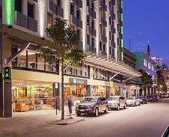 Holiday Inn Perth City Centre by IHG