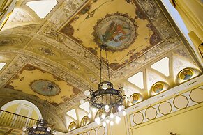 Bernini Palace