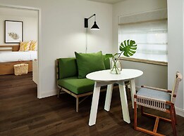 Baker's Cay Resort Key Largo, Curio Collection by Hilton